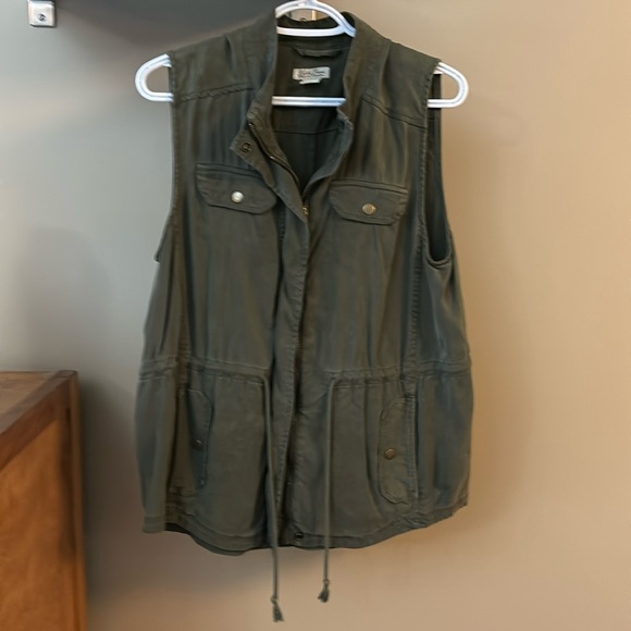 Lucky Brand Vest - Picture 1 of 3